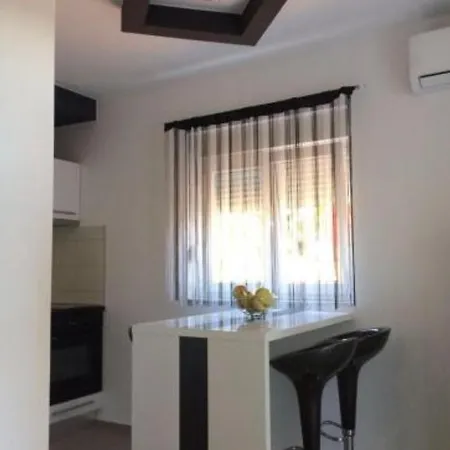 Lota Apartment Bibinje